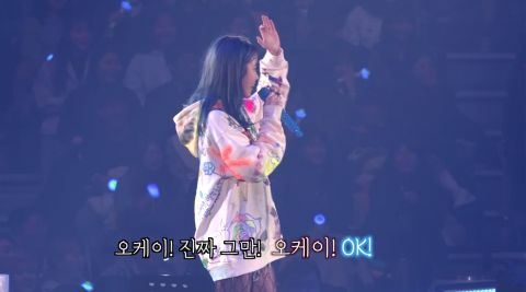 iu@IU成韩国首位使用360°舞台的SOLO女歌手,Uaena欢脱地停不下来咯!