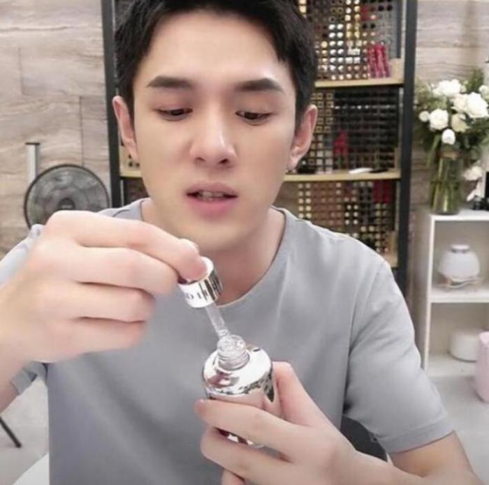 爽肤水|洗脸后先用精华液还是爽肤水？很多人都用错了，难怪皮肤越来越差
