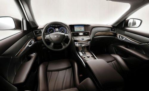 奔驰C级|东风英菲尼迪库存成灾，经销商降价也卖不动，为何？