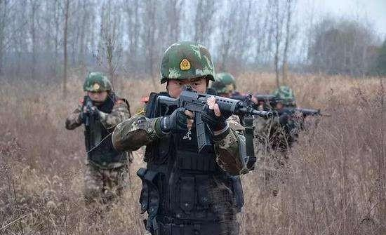 [秦军]如果现代1000名武警用近战战斗，能否战胜古代1000名秦始皇的精兵？