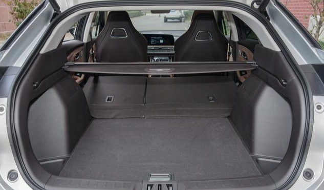 「SUV」了不起的“中国造”，一公里1毛钱，车重近2.2吨却能3.9秒破百