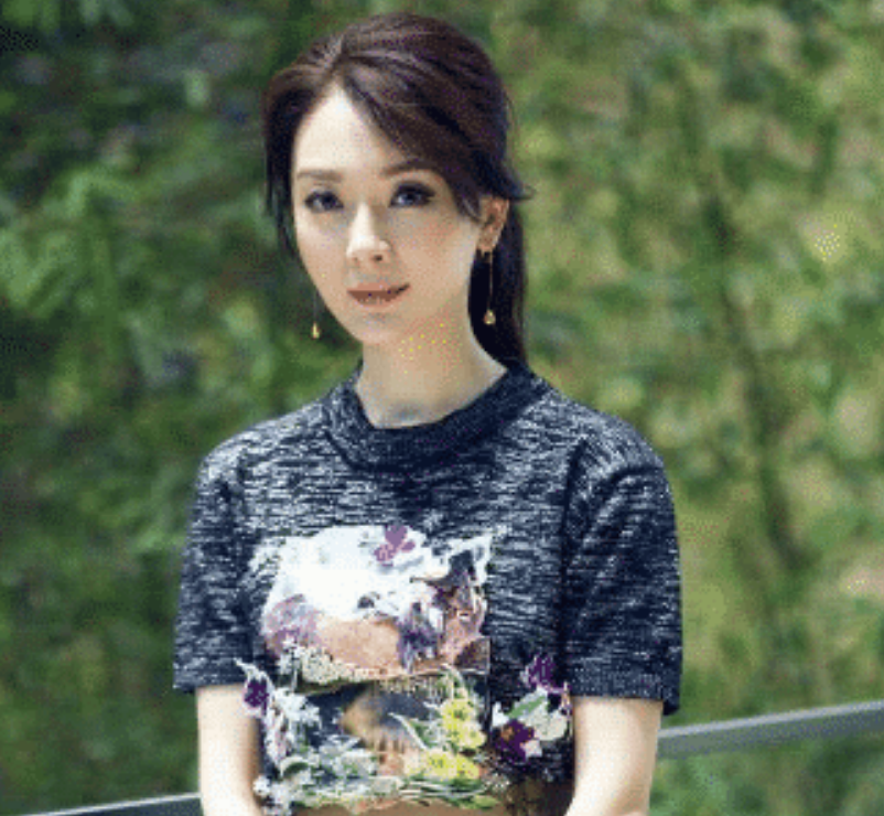大S■44岁的马伊琍,44岁的舒淇,44岁的大S,却统统输给了44岁的她!