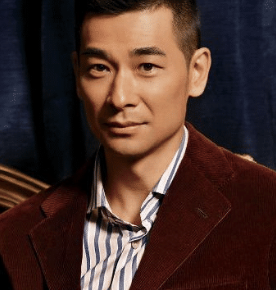 李连杰▲成龙和李连杰打不动了, 剩下他在毁经典, 网友: 连拍2部烂片!
