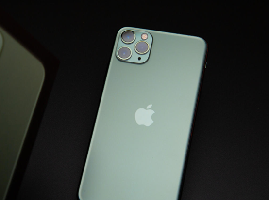 #iPhone#苹果手机别乱买，挑选这三款，保值率高综合性看来很划得来