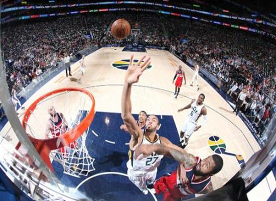 『贝弗利』除了进攻以外，防守也很重要，谁才是现役最强防守球员