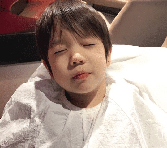 姜涛|杜江霍思燕为何从不晒女儿?当嗯哼和妹妹同框后,这颜值谁敢晒啊