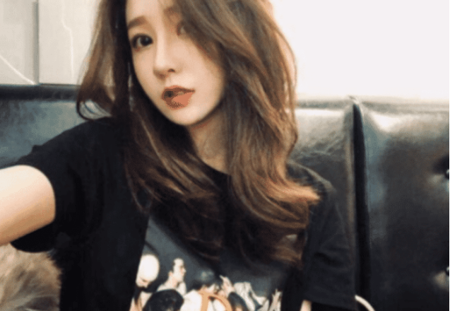 温婉|温婉生活照流出，甜美外表下隐藏大“缺陷”，果然是黑凤梨