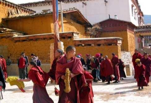 历史揭秘：明朝两百年未能征服蒙古，为何清朝仅一招就让蒙古人口锐减9成？