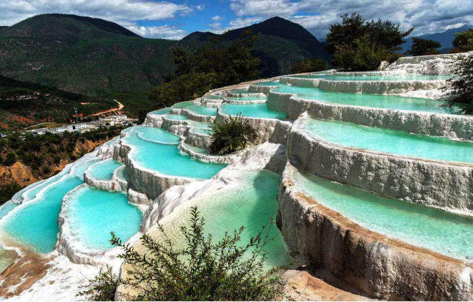 ▲神奇的香格里拉---举世无双的人间天堂