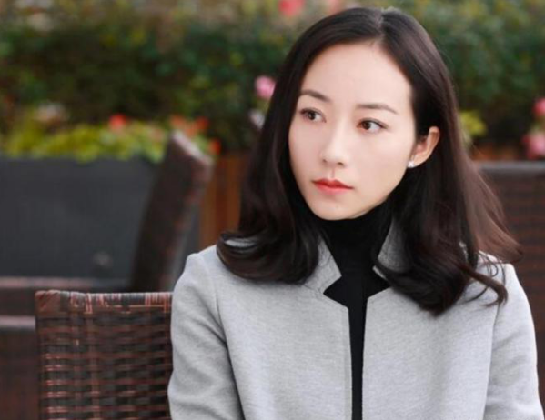 韩雪：比韩雪家庭还要深，娱乐圈又一明星身世被曝光，难怪这么火