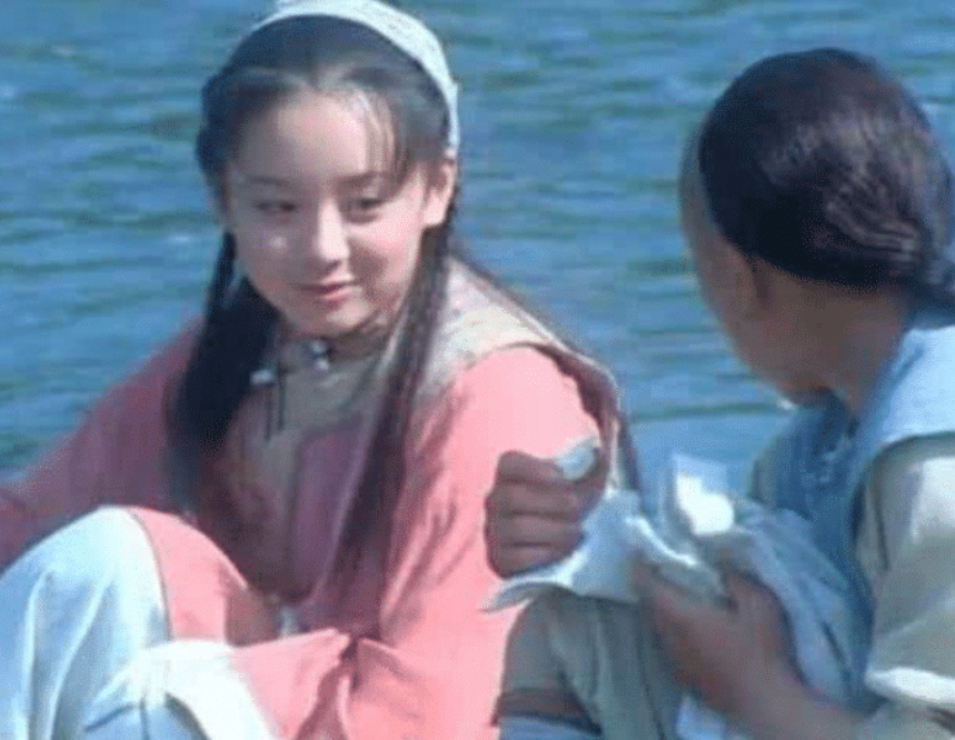 释小龙|小时候因太美迷倒释小龙，长大后嫁黑人生子，今颜值一言难尽