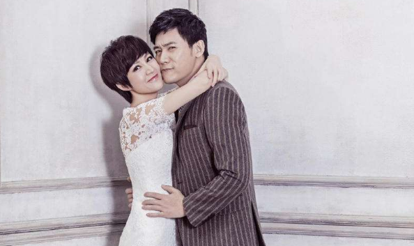 陆毅|姐姐嫁给陆毅，妹妹嫁给郭京飞，丈母娘对两个女婿的态度却大不相同！