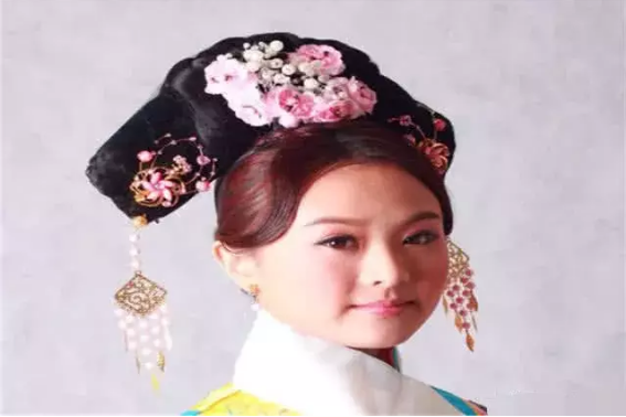 刘德华|她是清朝真正的格格，从不演后宫戏，却愿意为刘德华演一次格格