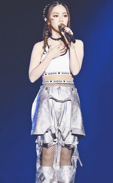 邓紫棋|邓紫棋走红之前什么样?看到她照片后,网友:这才是男人喜欢的样子