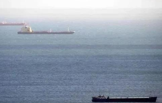 『原油』油价这么低屯点原油以后卖不赚大发了?当年还真有人这么干过