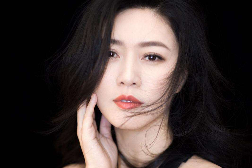 田海蓉▲她在事业巅峰意外怀孕,不知孩子生父是谁,女儿长相暴露生父基因