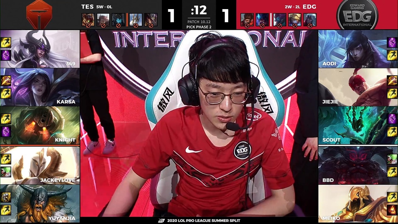 【edg战队】EDG“挂机打法”引发众怒！上单10分钟补30刀，兵线全让防御塔吃了