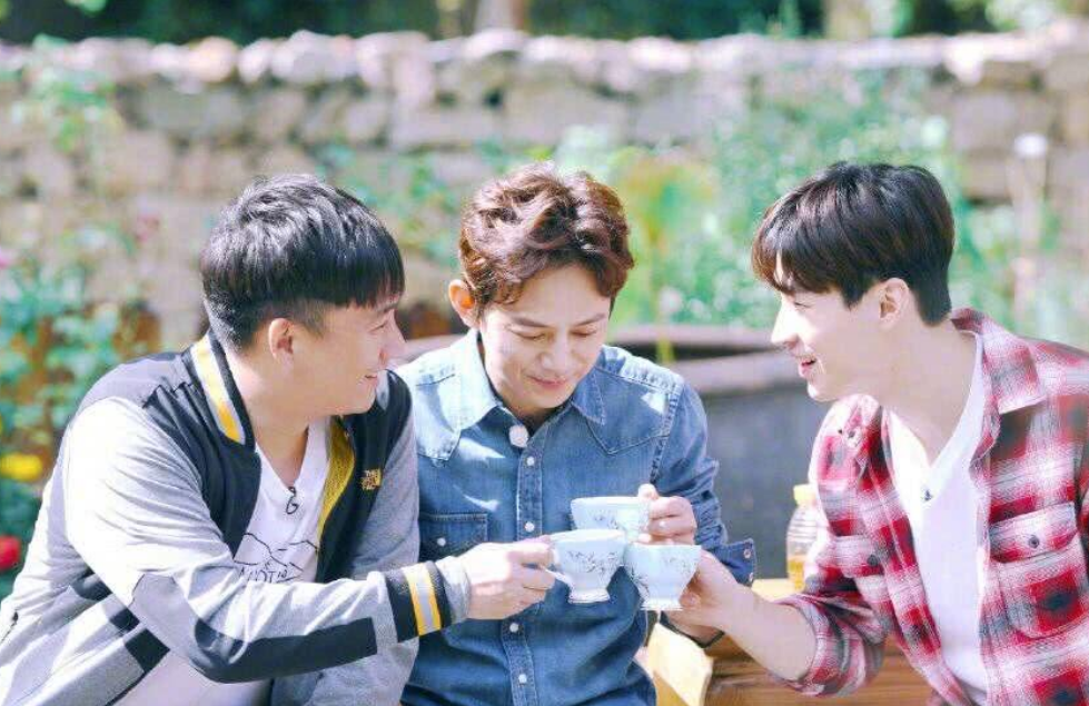 「向往的生活」《向往的生活》要来了，还是原班人马，他这一季又缺席了！