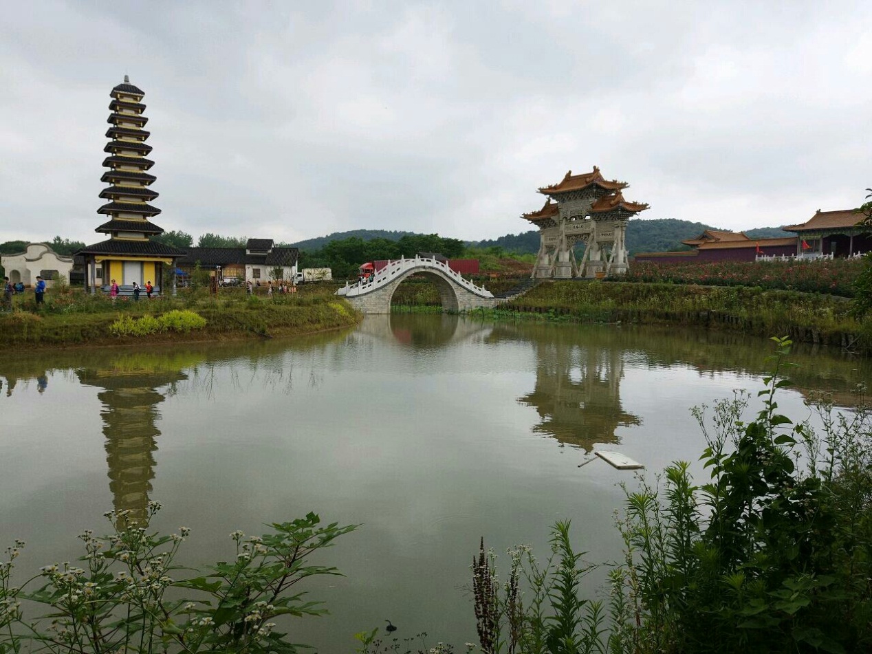 浙江省|安徽“最失败”景区，耗资20亿仿造浙江横店，最终无人问津