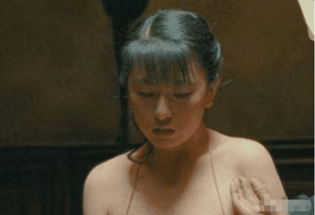 姜文■因被姜文看中，出镜30秒让她一炮走红，如今却也泯然众人！