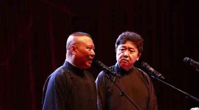 #德云社#德云社后台供着五位老先生，除了侯耀文张文顺，其他几位什么来头