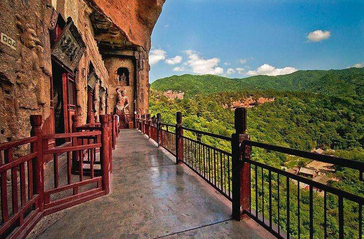 麦积山|我国最“有钱”景区，钱就摆在景区里面，但却无人敢拿