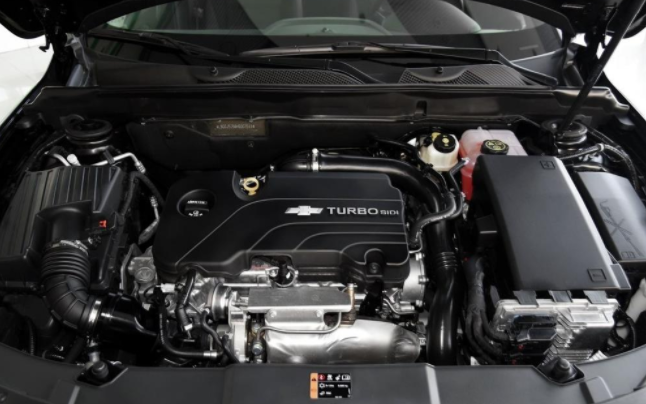 奥迪A4L@为什么奥迪A4L会被称作“贫民车”?内行简单一分析:字字句句戳心窝