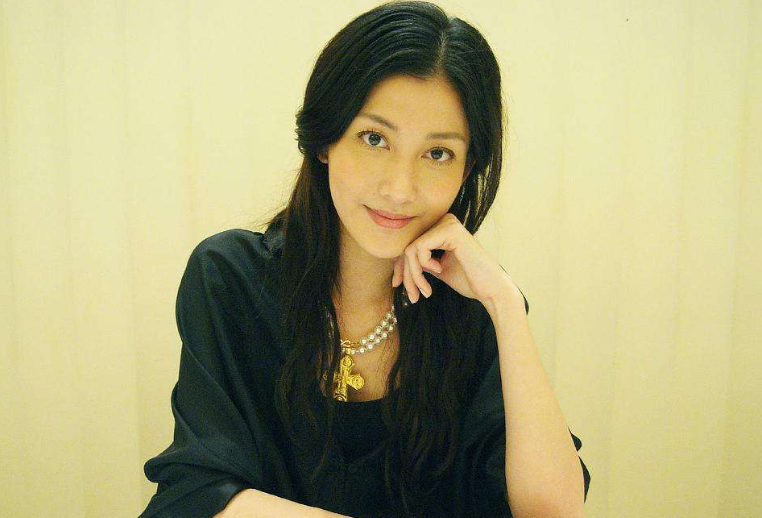 玉女掌门人|香港“玉女掌门人”身体机能23岁，婚后不拍爱情片，怪不得老公宠上天