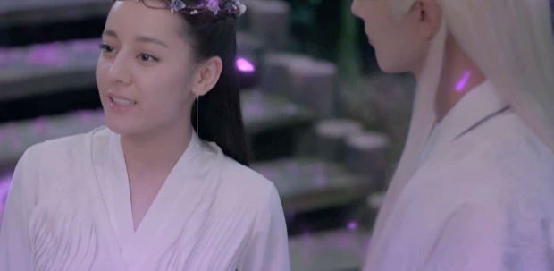 『白滚滚』《枕上书》白滚滚被娘亲罚站，找东华帝君撒娇告状，父君：你知道错了吗！