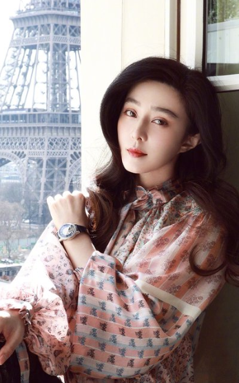 范冰冰|范冰冰背后靠山曝光，冯小刚都敬他三分，赵本山也惹不起