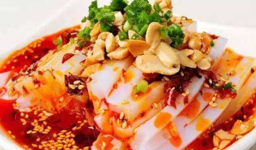 「豆腐」老外用筷子夹不到的4种食物,花生米不算什么,这种才是真的皮!