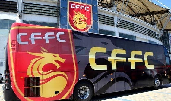中超|新赛季中超16队大巴车！华南虎、京狮和哪吒元素，哪队最好看？