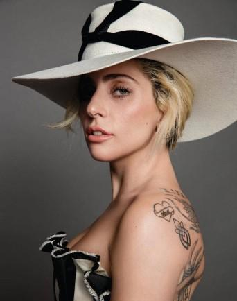 Lady Gaga：Lady GaGa发动全球巨星开“云演唱会”，找68个巨头筹款9亿