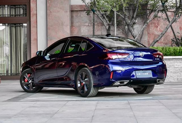 日产天籁:君威1.5T和新天籁2.0自吸相比,谁更适合家用?