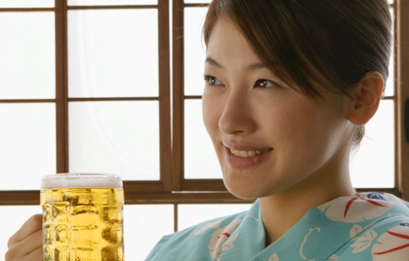 日本旅游▲中国游客去日本旅游后说道：别请日本女孩喝酒，喝醉后果很尴尬