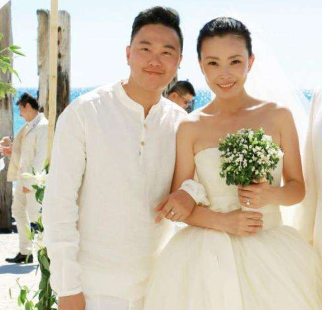 『张嘉译』她因太强势与张嘉译离婚，随后却爱上孙红雷，42岁美的像18岁少女
