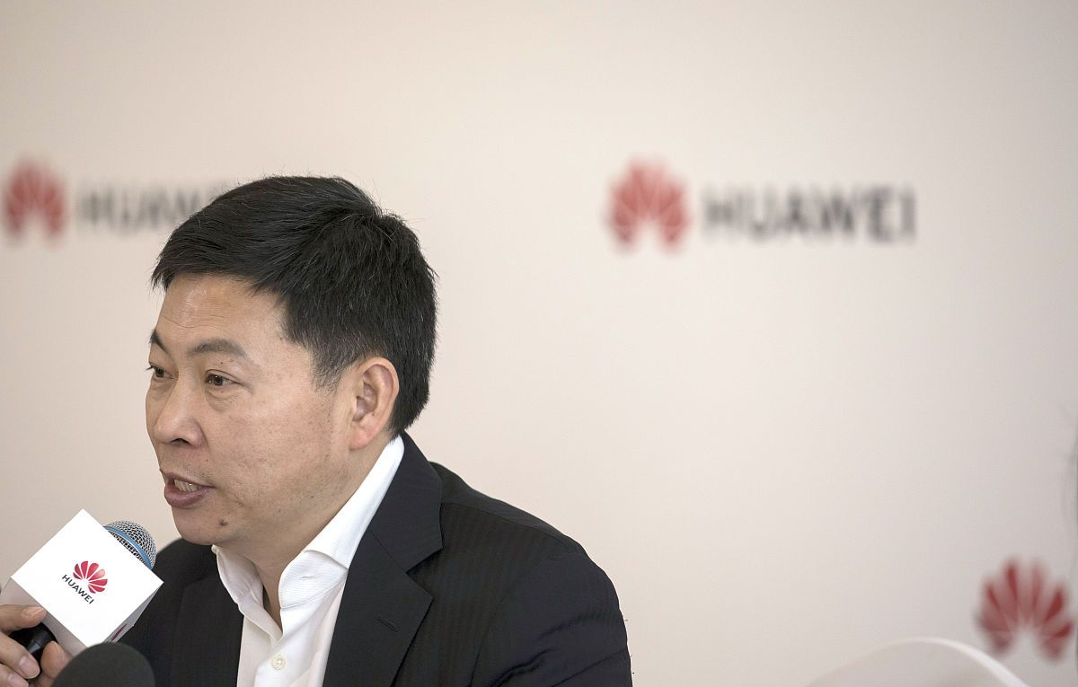 |华为迎好消息，千亿投资“如虎添翼”，这才是“救命稻草”