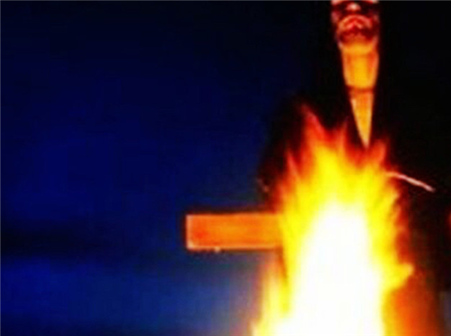 董卓|“点天灯”到底有多可怕?历史上除了董卓还有一女子,名字很耳熟