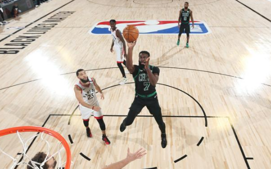 奥黛丽·塔图|2-0！凯尔特人102-99猛龙，塔图姆34+8+6，末节斯玛特三分5连击