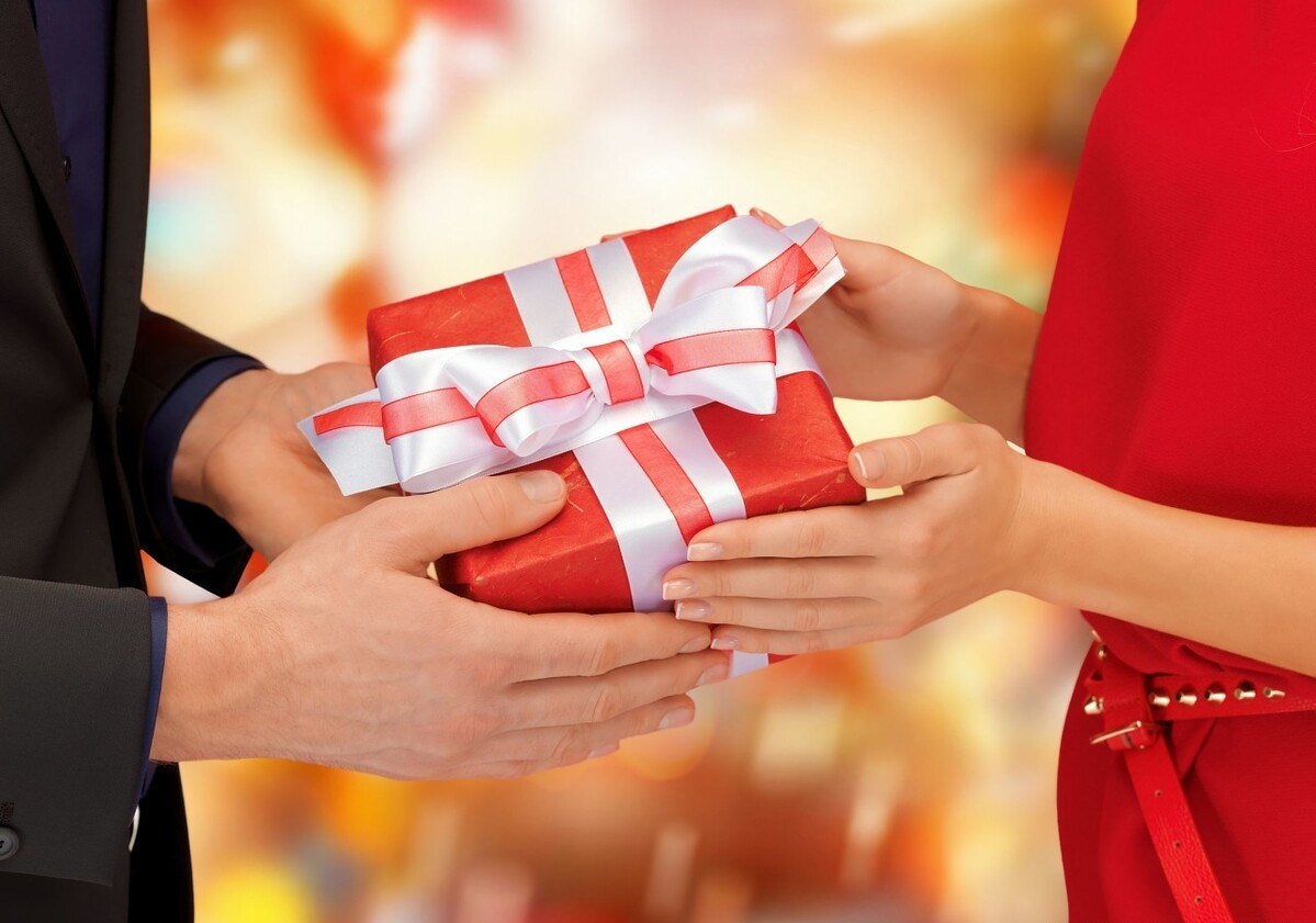 |职场中那些给领导送礼的人最后都怎么样了? 原来送礼有这么多学问