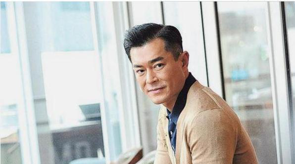 影帝|曾经的影帝，如今却在县城商演，网友：不管多烂我都看