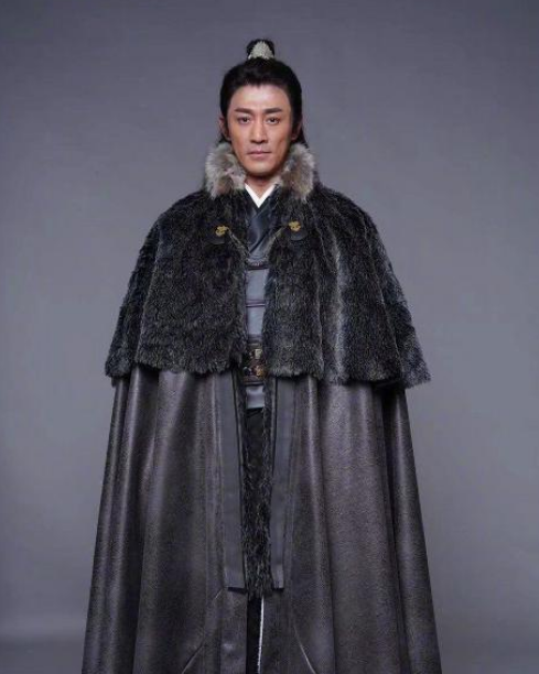 『张翠山』新倚天宣布演员被骂惨，50岁古天乐饰演张翠山，张无忌由41岁的他出演