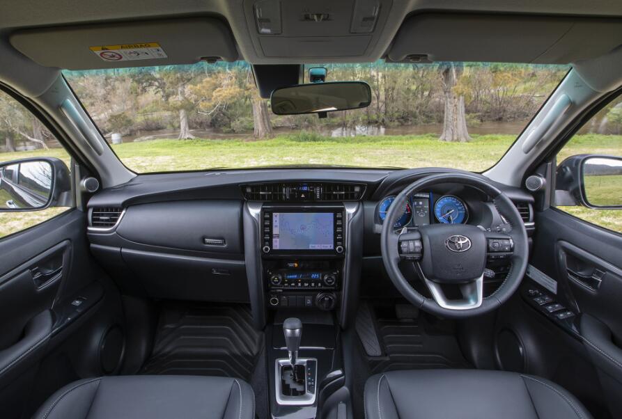 SUV|丰田的“王炸”来了，预27万买硬派SUV，还买百万的大G?