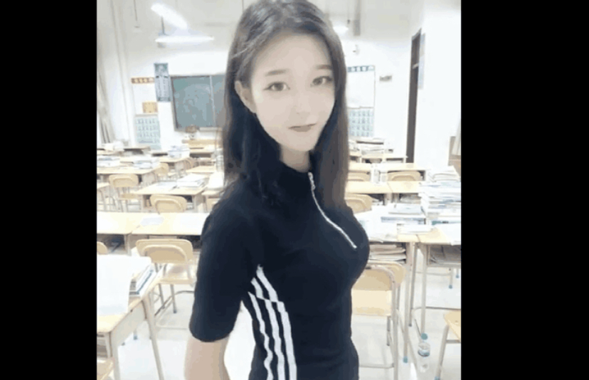 00后■00后女生上课太敢穿，看这一身打扮，这是打算要去蹦迪？