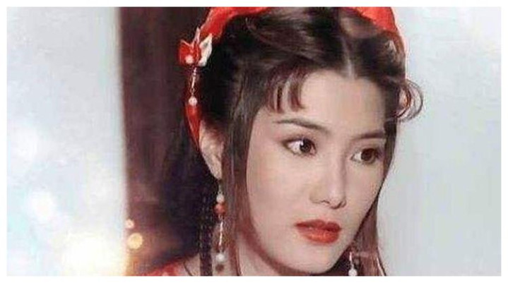 张铁林：张铁林表示非她不娶, 后因拍戏不幸瘫痪, 如今50岁整容失败仍单身