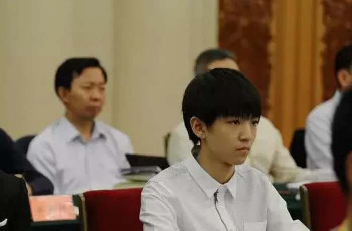 鹿晗：王俊凯的收入，鹿晗的收入，张一山的收入，差距太大了吧！