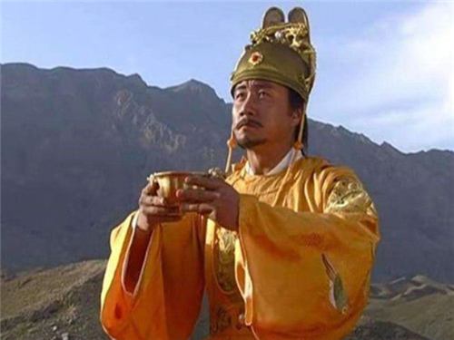 朱元璋|朱元璋去少林寺拜佛，问方丈：朕要跪吗？方丈妙回8字，救了全寺