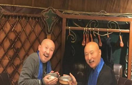 娱乐圈|娱乐圈的五大酒鬼，吴京27瓶啤酒垫底，最后一位酒量吓的妻子离婚