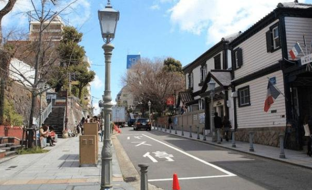 『日本』中国公认最干净的2个城市，一南一北，干净程度不输日本