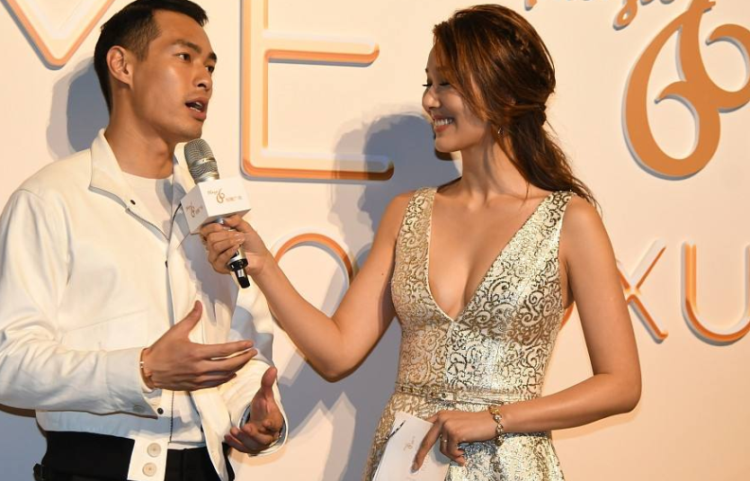王祖蓝|李亚男婚后有多开放？“杜蕾液体裙”韵味十足，难怪王祖蓝这么黏她
